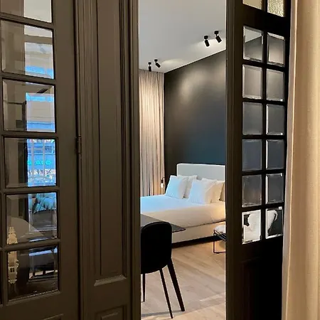 Apartment 3 Bedroom Art-Nouveau Apartment