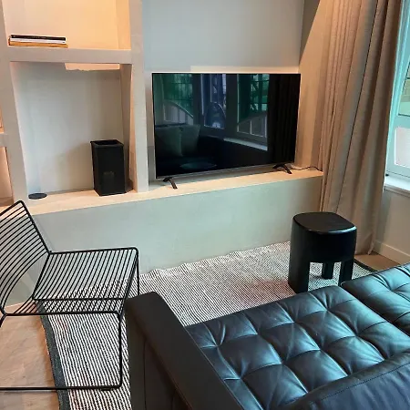 3 Bedroom Art-Nouveau Apartment Apartment *