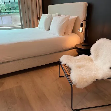 3 Bedroom Art-Nouveau Apartment Ghent